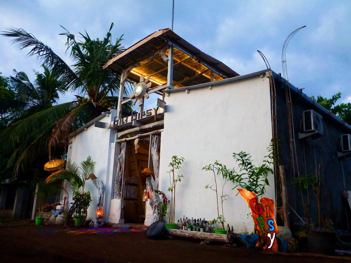 Auberge de jeunesse Gipsy Backpackers à Gili Trawangan Extérieur photo